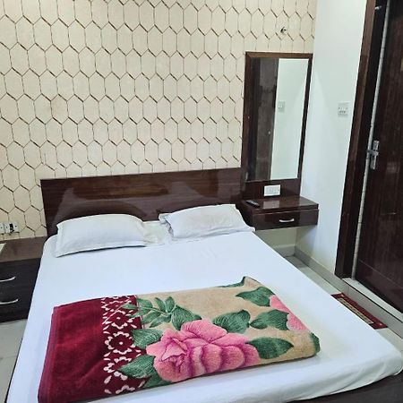 Hotel Elliot Comfort Inn 加尔各答 外观 照片
